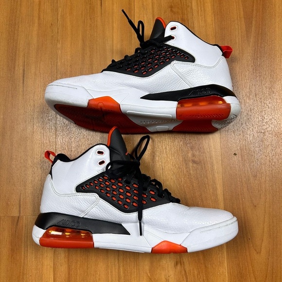 Nike Air Jordan Maxin 200, Men’s Shoes Orange and Black CD6107-108 Size 11 - Picture 5 of 9